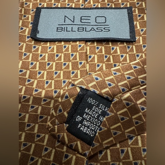 NEO by Bill Blass 100% Silk Neck Tie Cream Brown-Lot of 2 - Picture 5 of 9